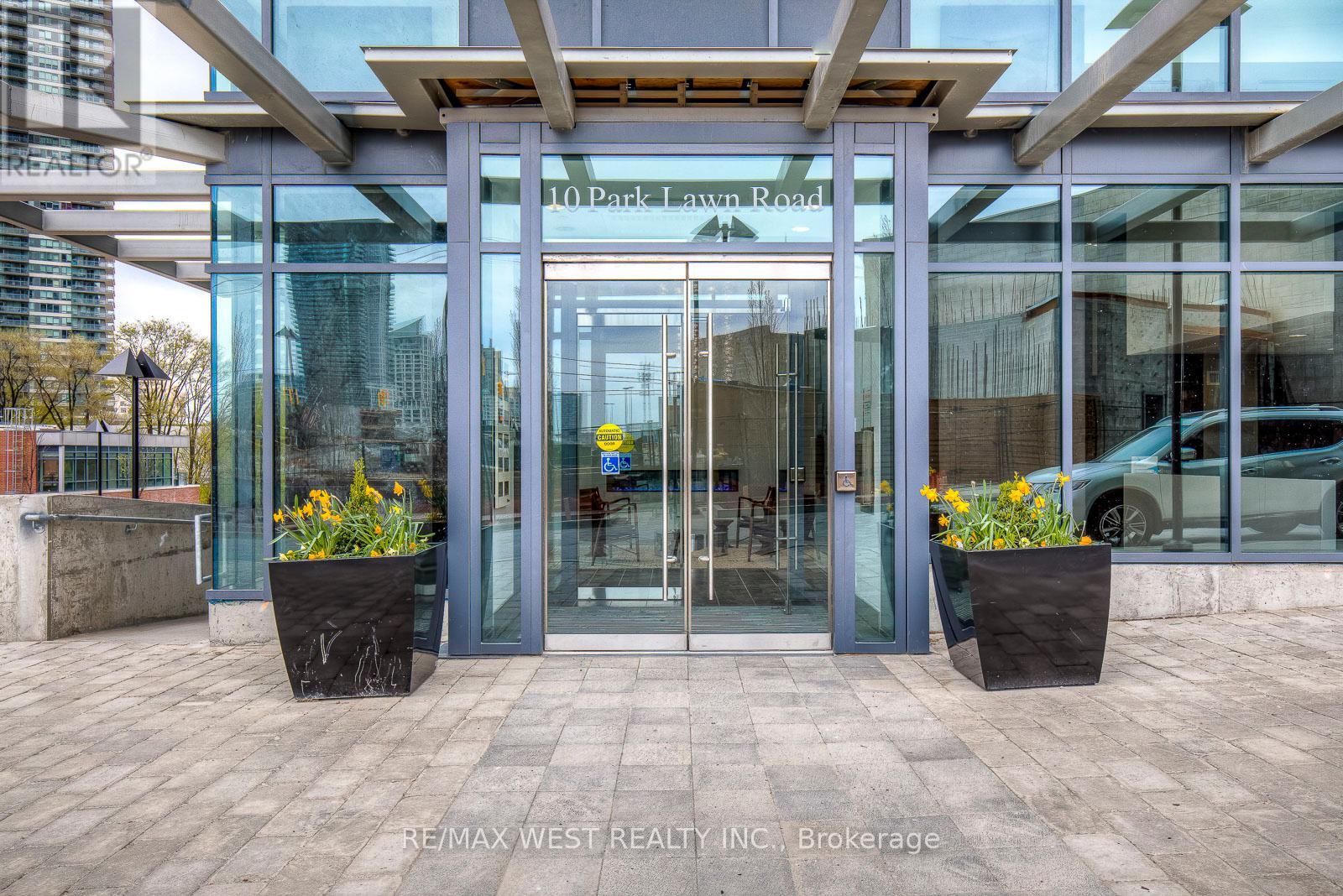 3205 - 10 Park Lawn Road, Toronto, Ontario  M8Y 3H8 - Photo 2 - W12162976