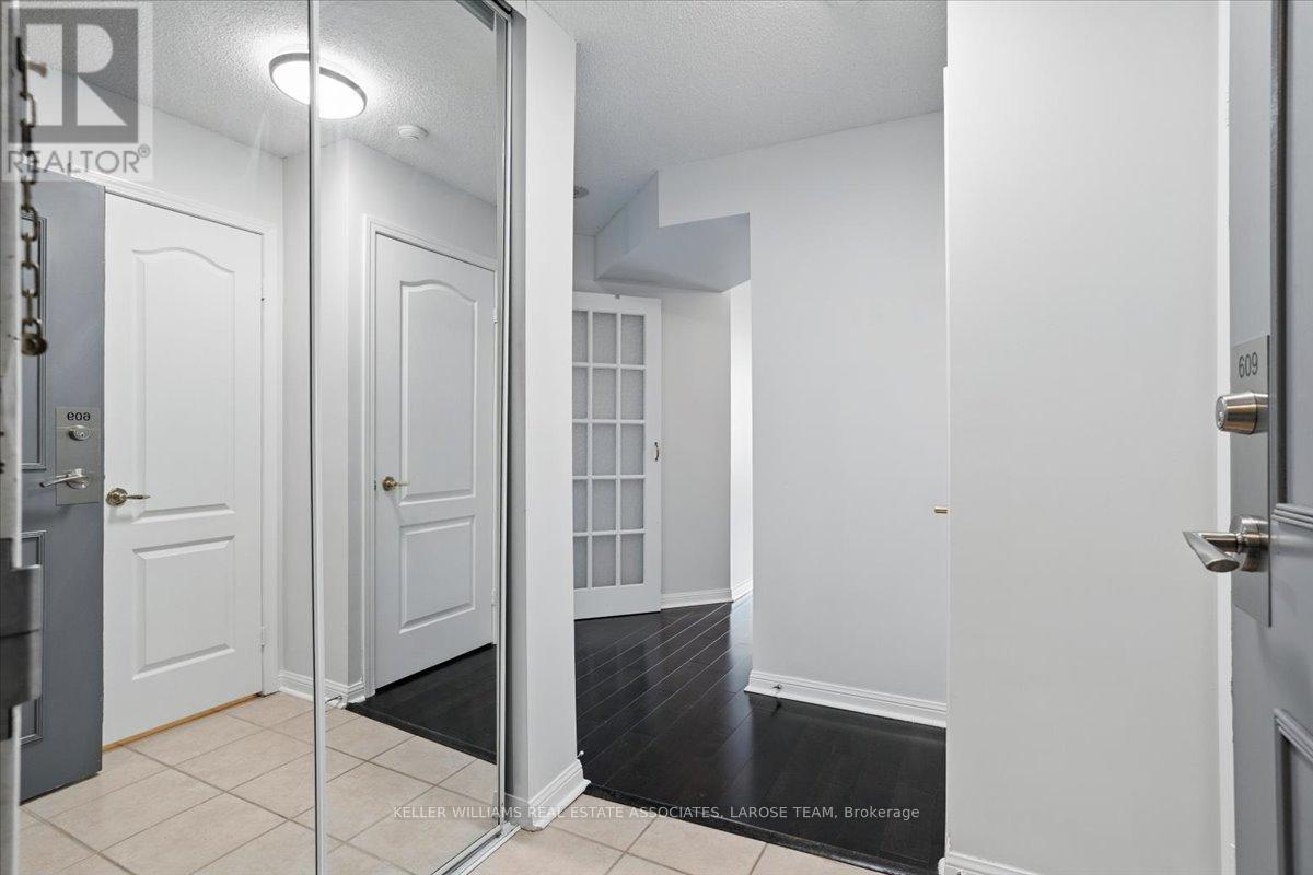 609 - 1150 Parkwest Place, Mississauga (Lakeview), Ontario  L5E 3K4 - Photo 7 - W12162984