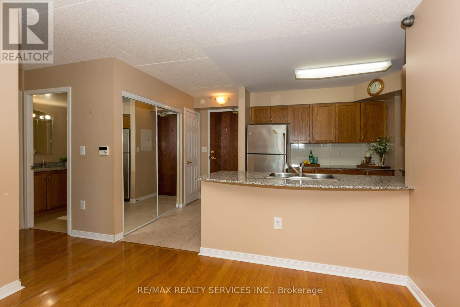 213 - 55 Via Rosedale, Brampton, Ontario  L6R 0V1 - Photo 14 - W12162991
