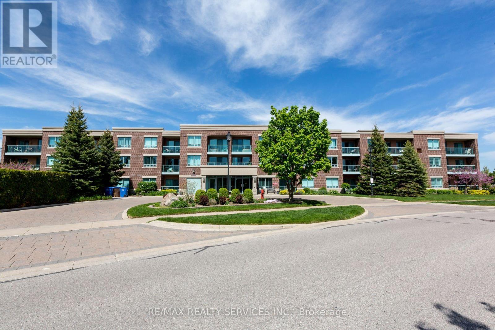 213 - 55 Via Rosedale, Brampton, Ontario  L6R 0V1 - Photo 3 - W12162991