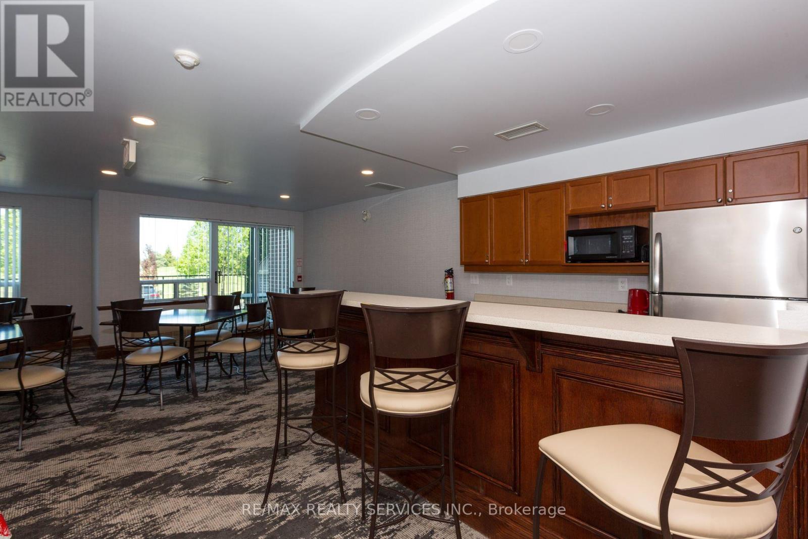213 - 55 Via Rosedale, Brampton, Ontario  L6R 0V1 - Photo 8 - W12162991