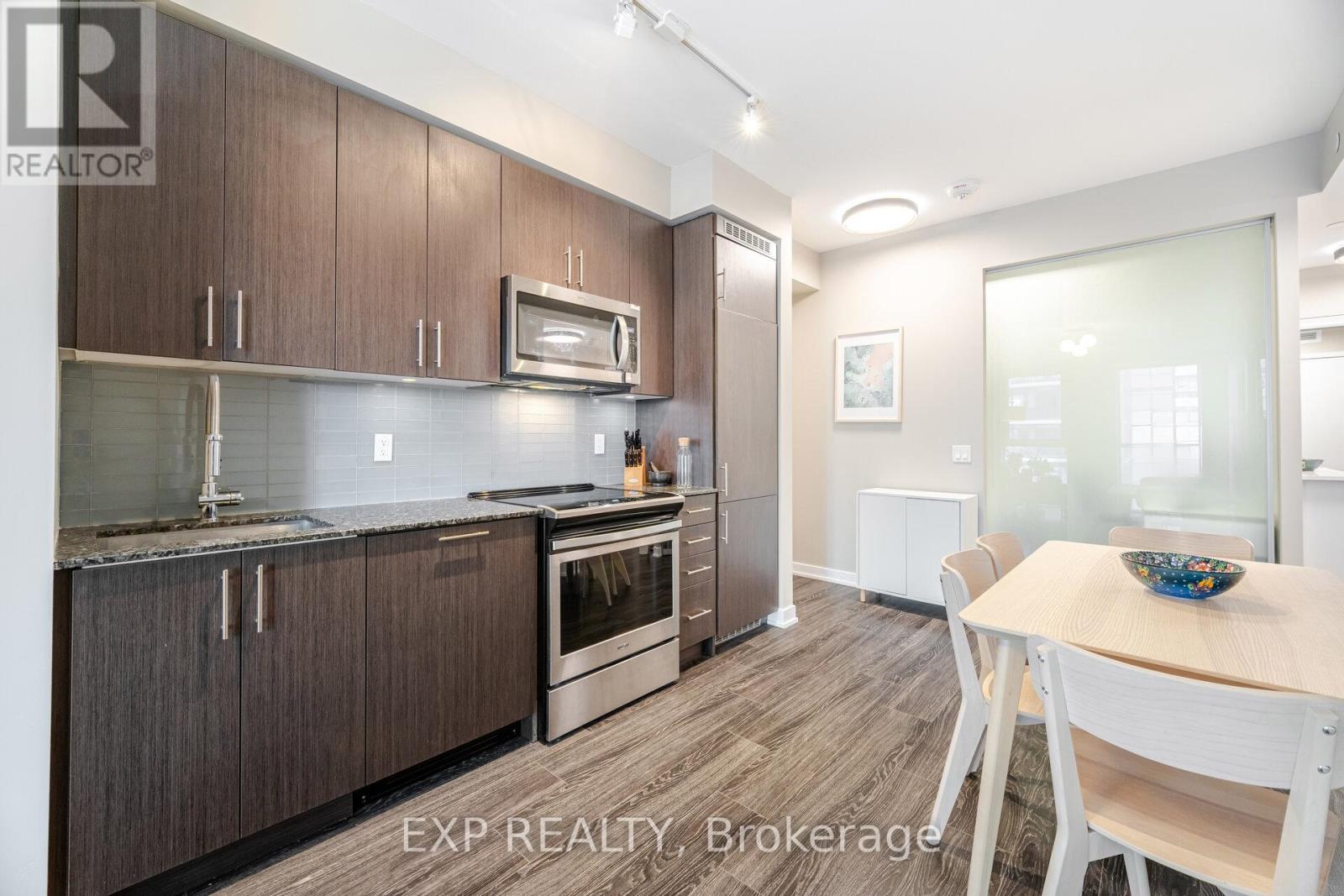 916 - 4055 Parkside Village Drive, Mississauga, Ontario  L5B 0K8 - Photo 9 - W12163027