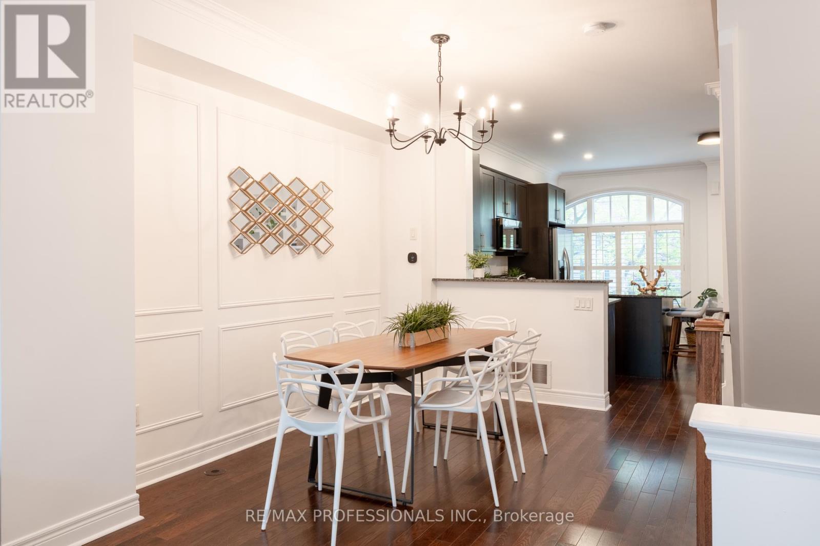 72 Lobo Mews, Toronto, Ontario  M8Z 0B1 - Photo 7 - W12163031