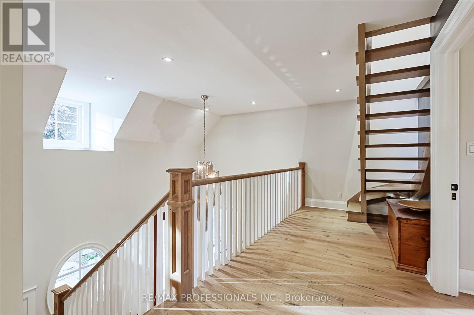 179 Humbervale Boulevard, Toronto, Ontario  M8Y 3R2 - Photo 29 - W12163040