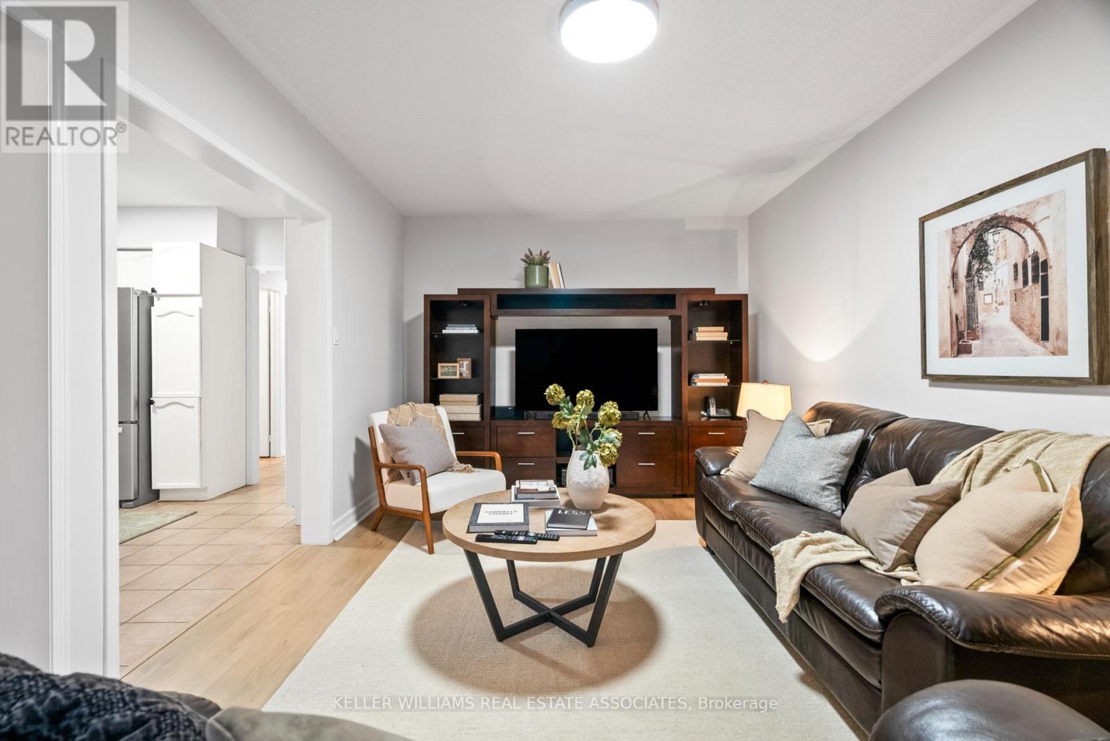 6411 Seaver Road, Mississauga, Ontario  L5V 2J2 - Photo 15 - W12163071