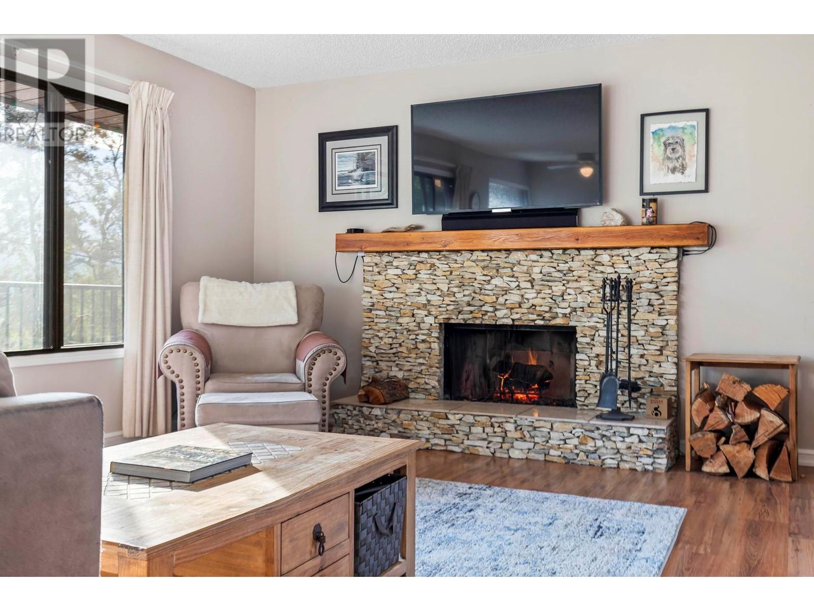 15638 Greenhow Road, Lake Country, BC V4V2E7
