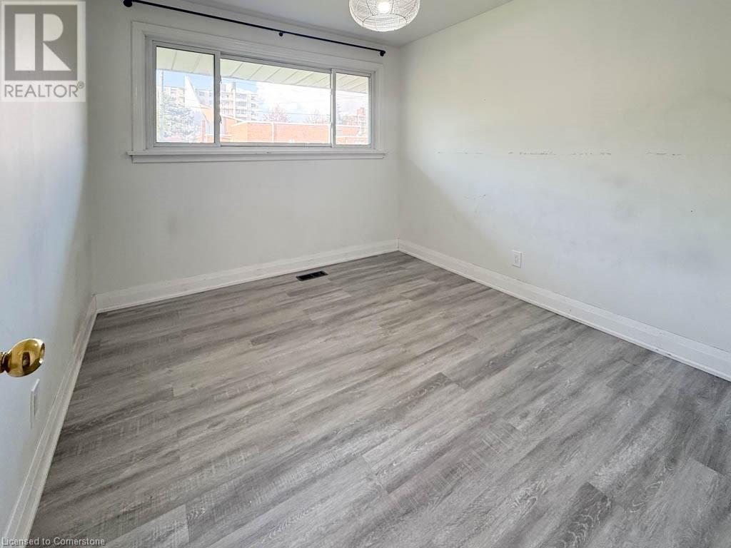 48 Idlewood Avenue, Hamilton, Ontario  L8T 1V9 - Photo 9 - 40726964