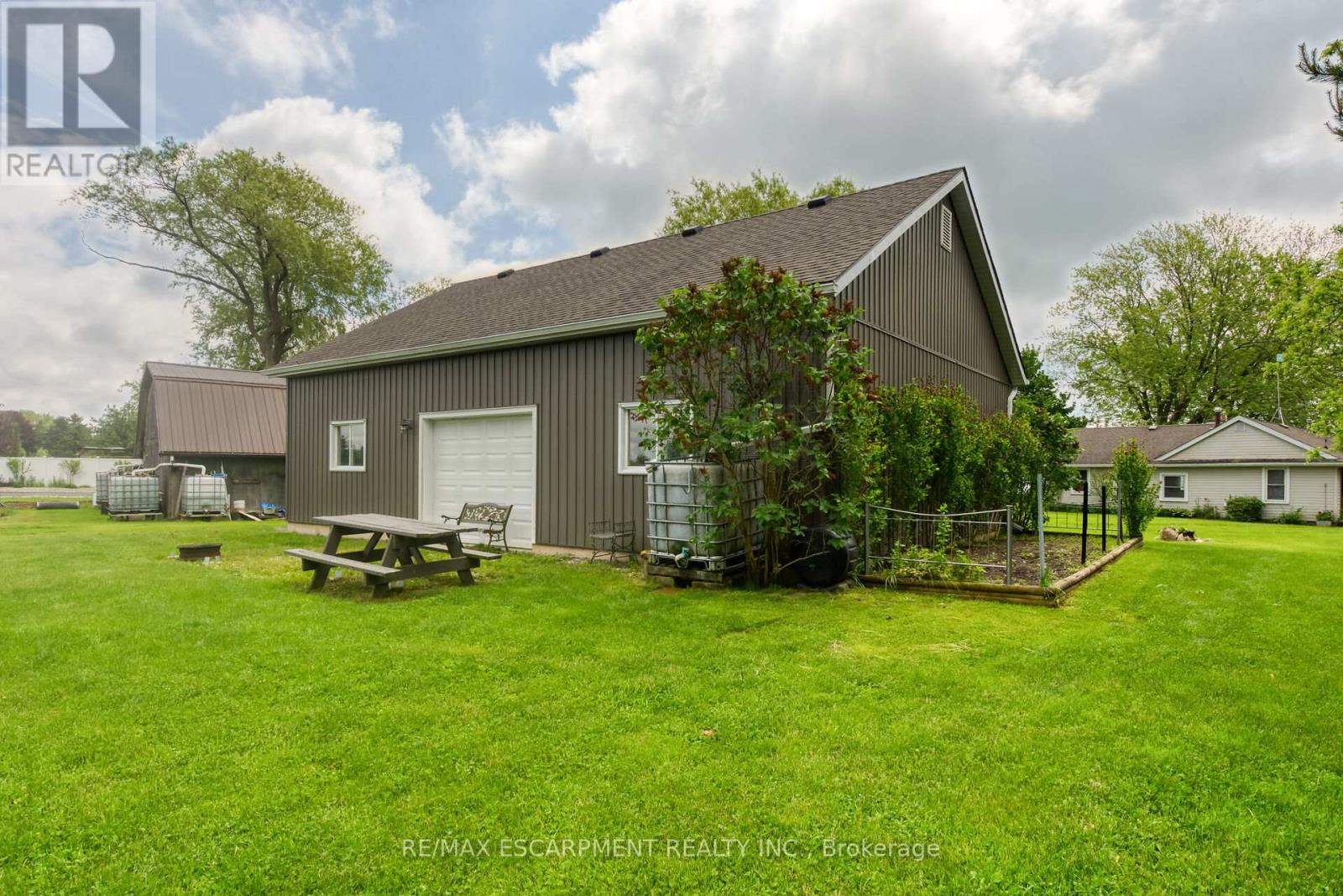 2593 North Shore Drive, Haldimand, Ontario  N0A 1K0 - Photo 30 - X12163058