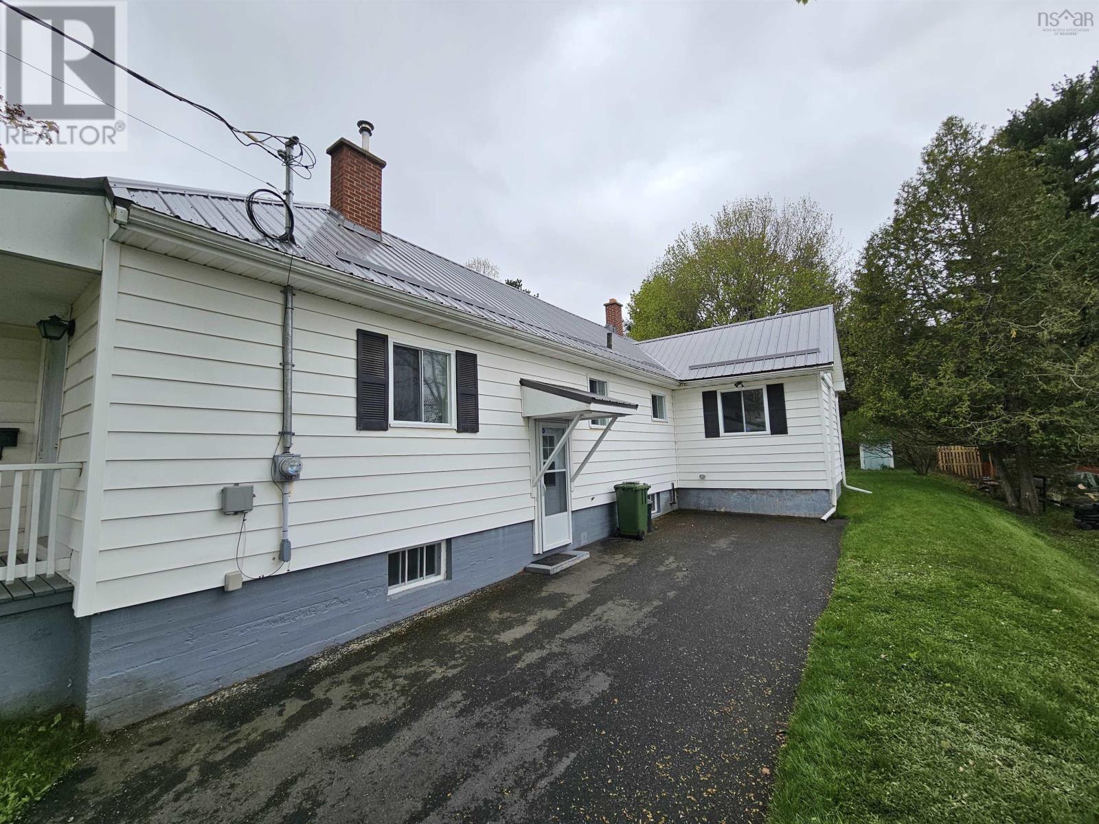 98 Wood Street, Truro, Nova Scotia  B2N 4T5 - Photo 4 - 202511788