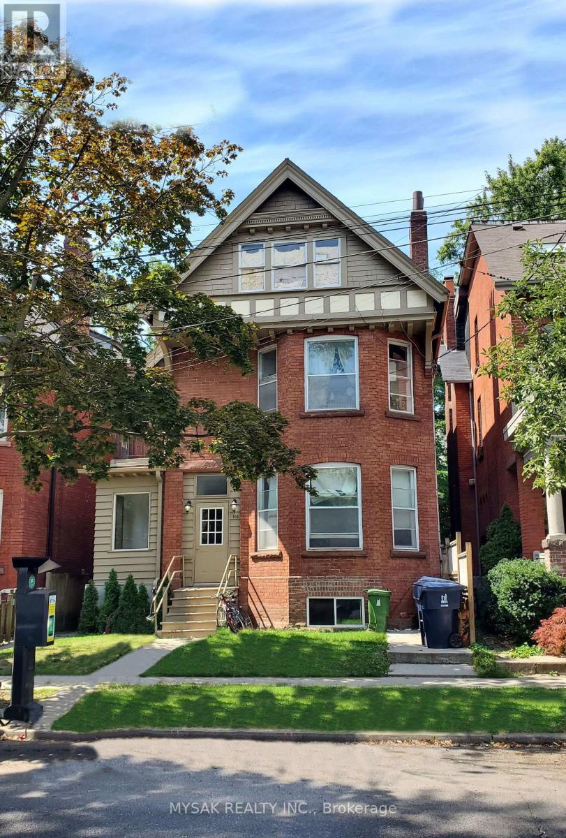 104 BEDFORD ROAD, Toronto, Ontario