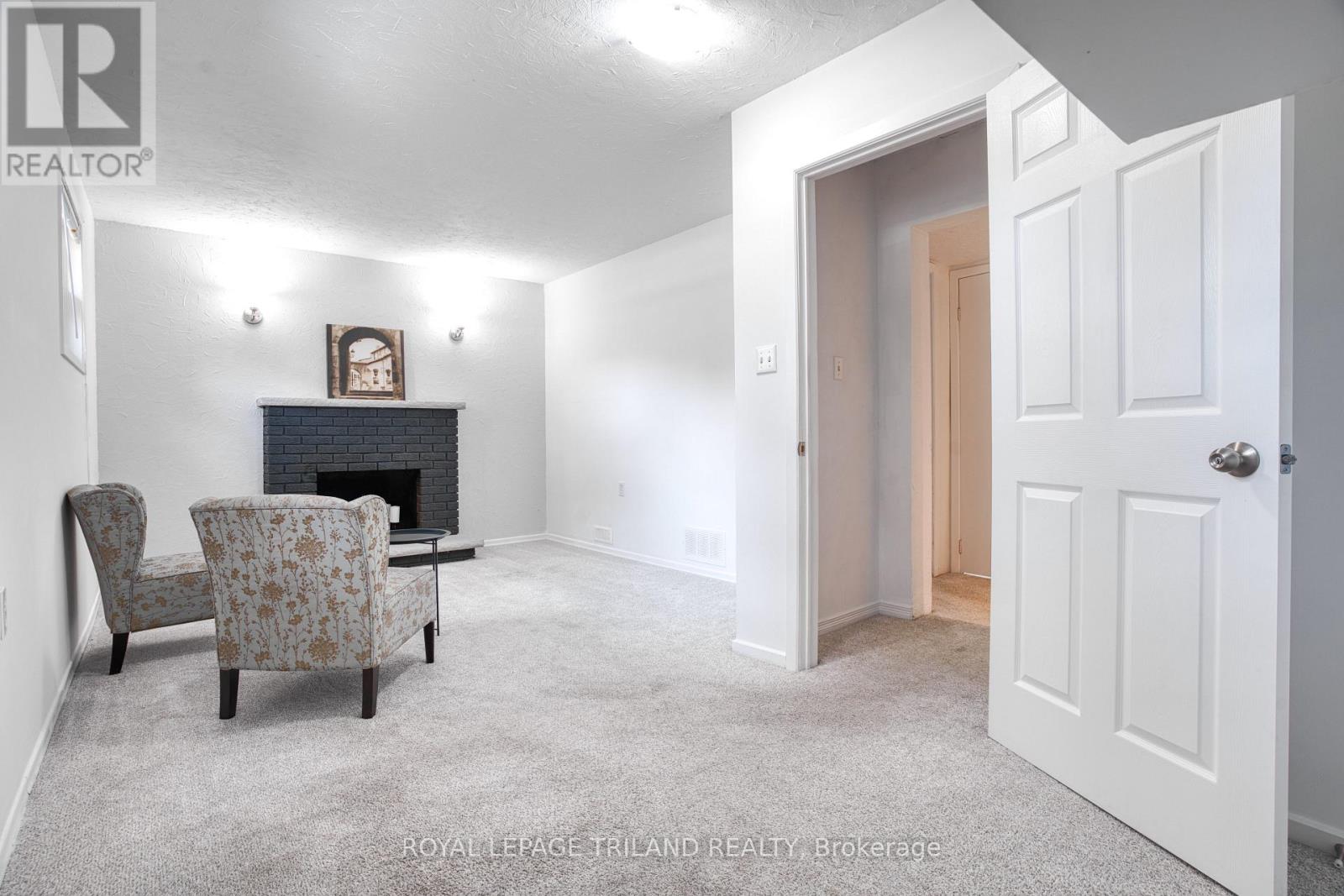35 Rollscourt Gardens, London North, Ontario  N6G 1L9 - Photo 21 - X12163331