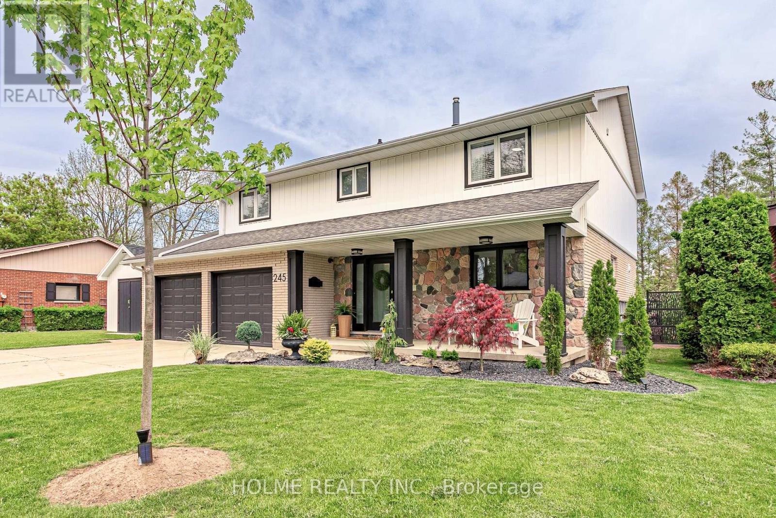 245 Riverview Drive, Strathroy Caradoc, Ontario  N7G 2G4 - Photo 1 - X12163342