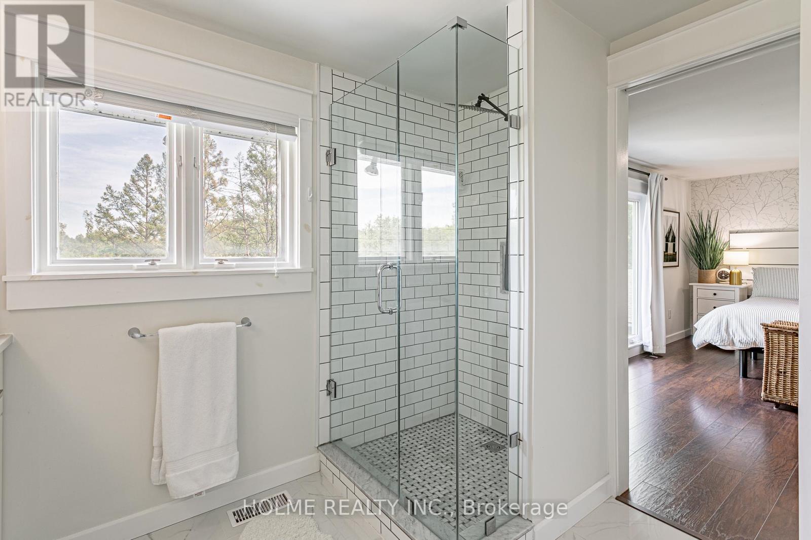 245 Riverview Drive, Strathroy Caradoc, Ontario  N7G 2G4 - Photo 18 - X12163342