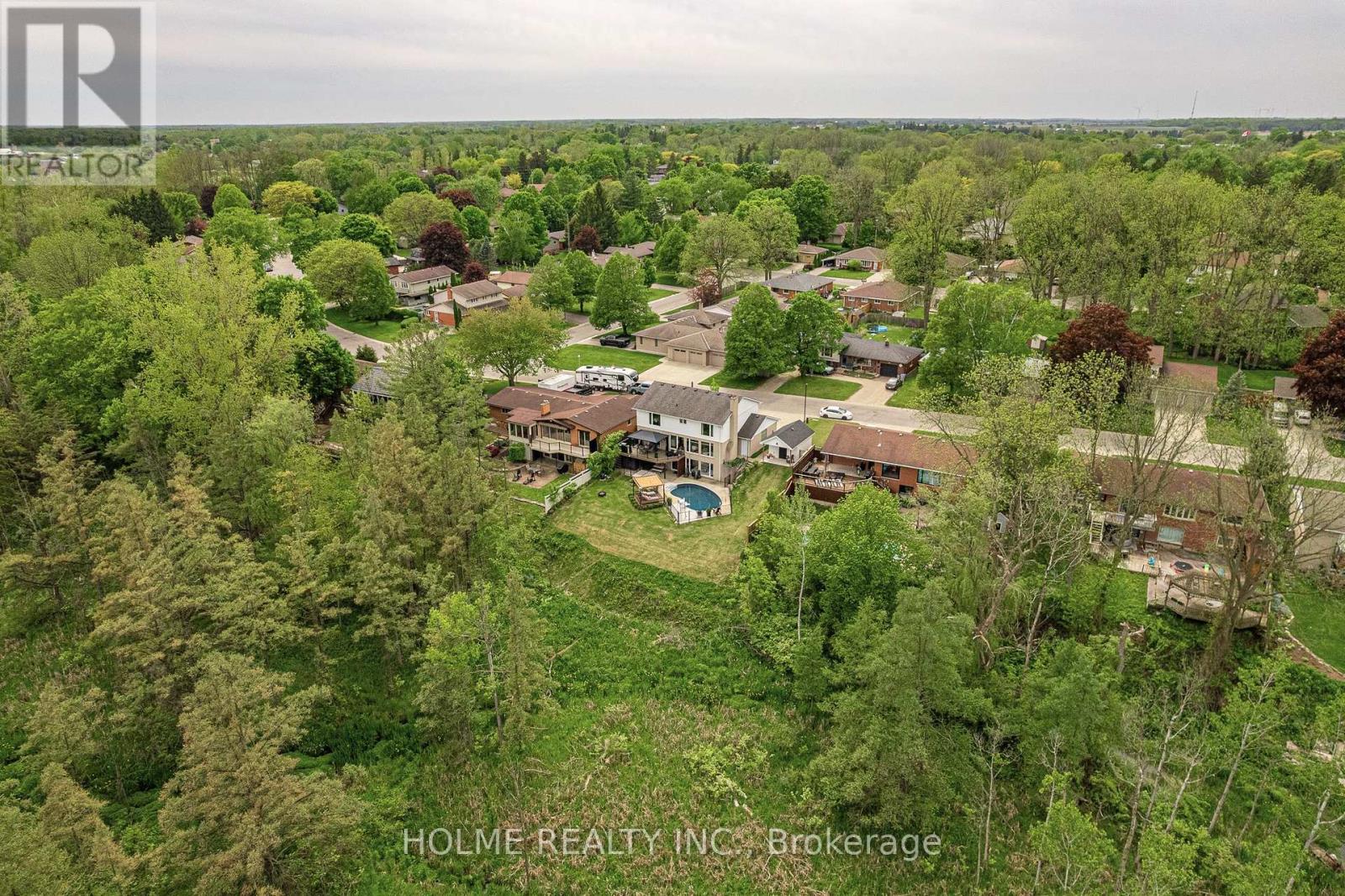 245 Riverview Drive, Strathroy Caradoc, Ontario  N7G 2G4 - Photo 46 - X12163342