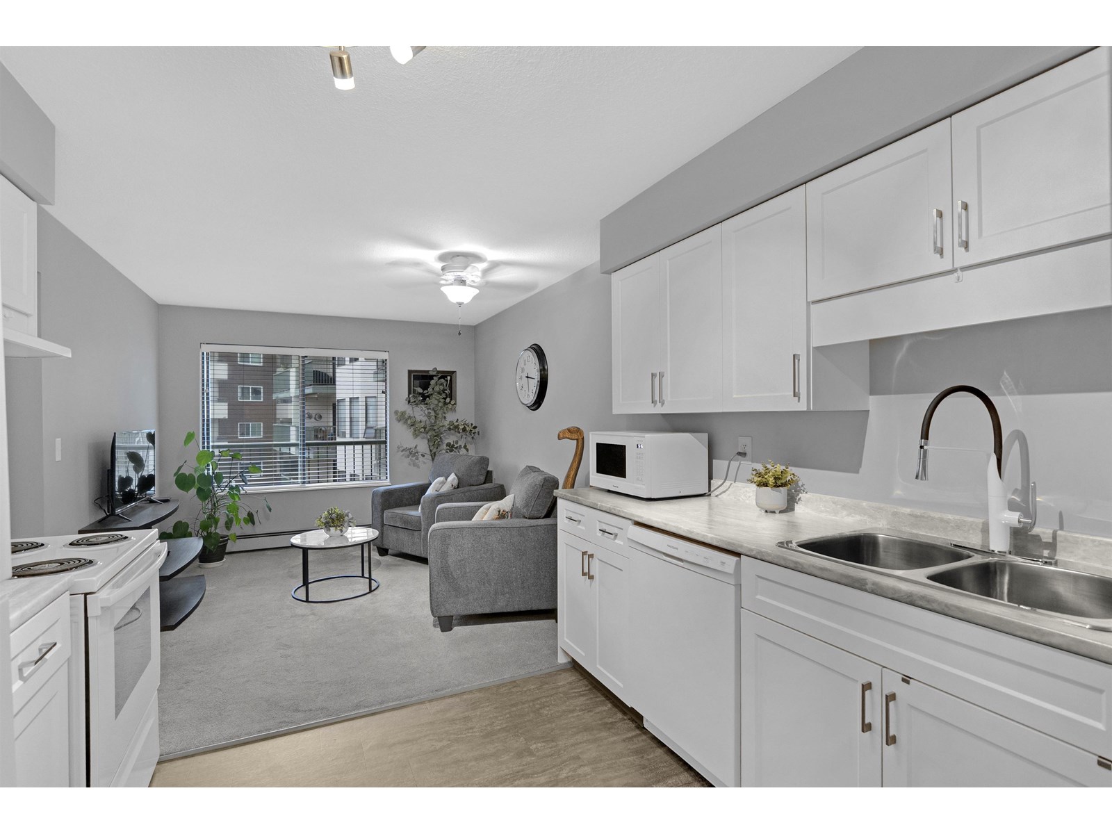 302 2678 Mccallum Road, Abbotsford, British Columbia  V2S 6X3 - Photo 3 - R3005444