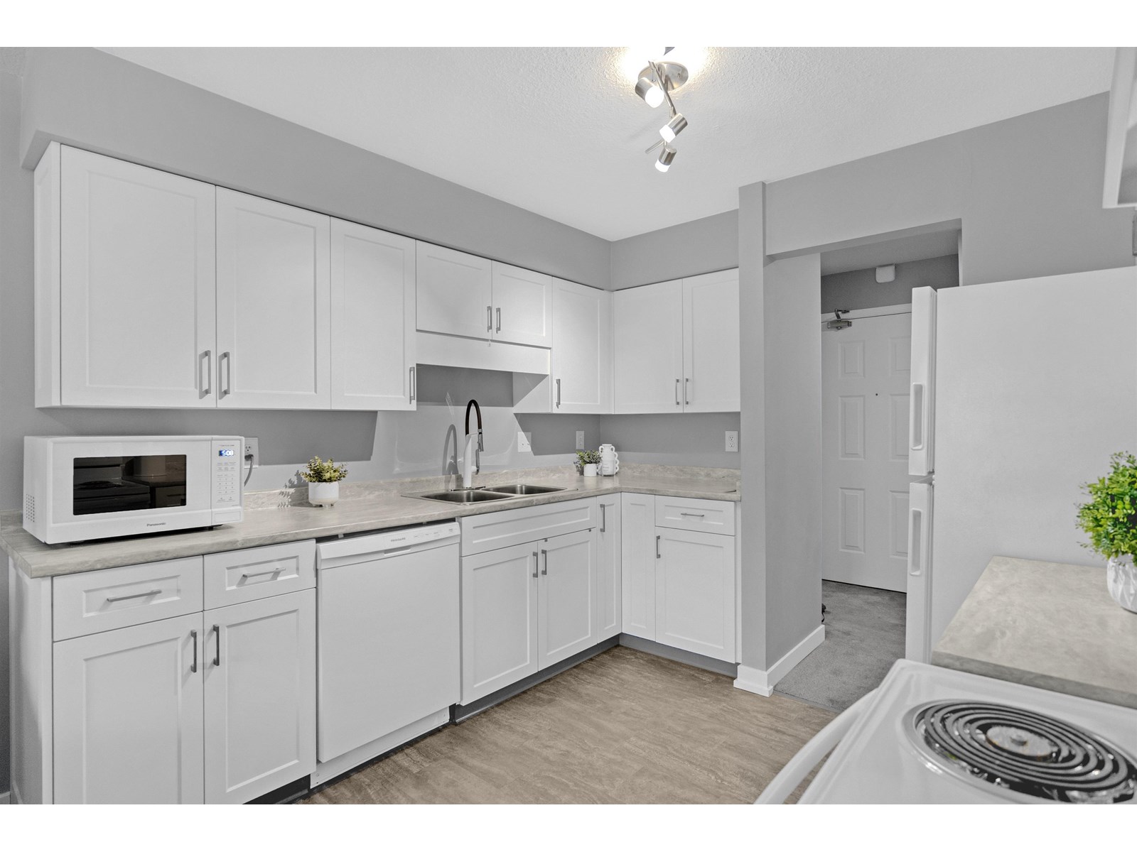 302 2678 Mccallum Road, Abbotsford, British Columbia  V2S 6X3 - Photo 4 - R3005444