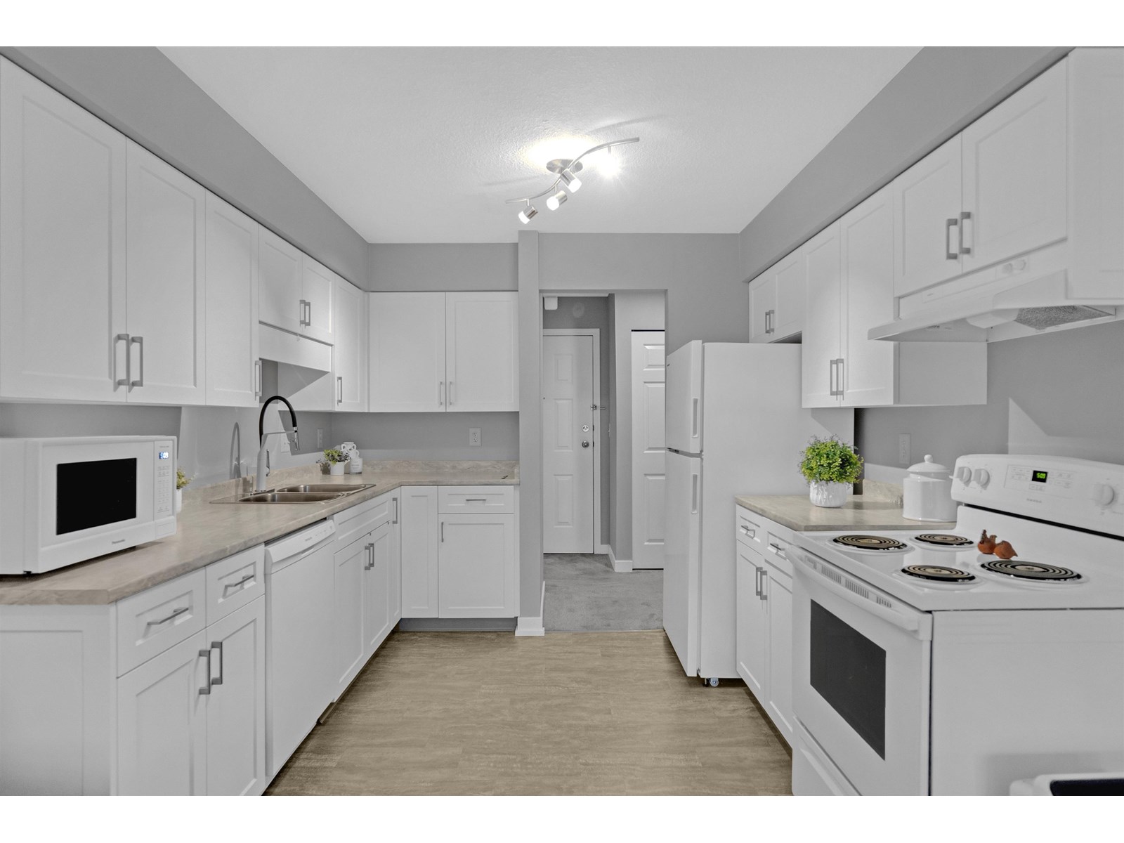 302 2678 Mccallum Road, Abbotsford, British Columbia  V2S 6X3 - Photo 6 - R3005444