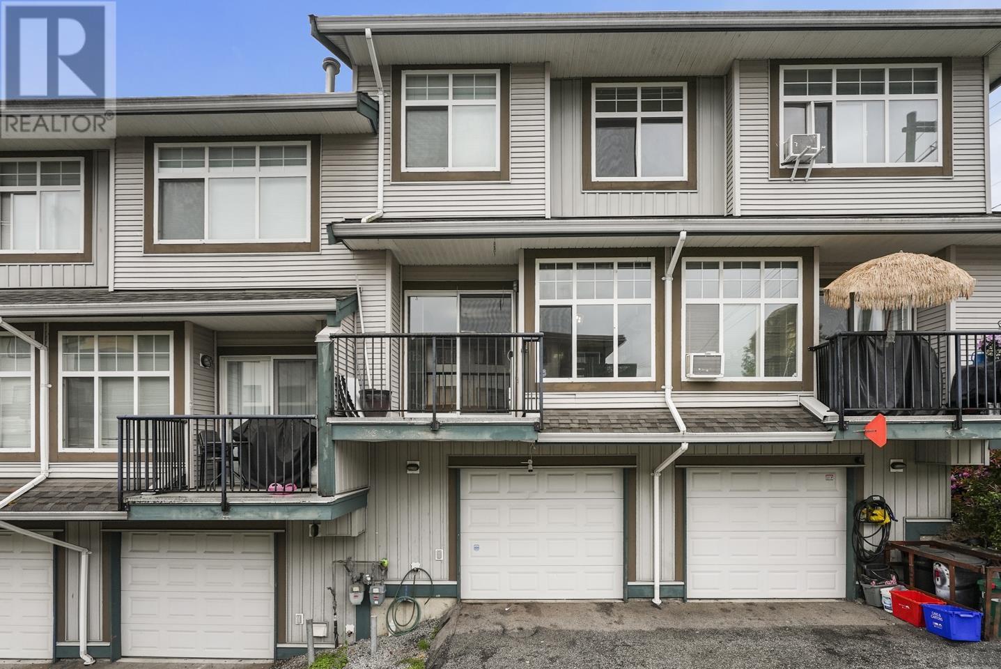 Property at 2 22466 NORTH AVENUE image 4