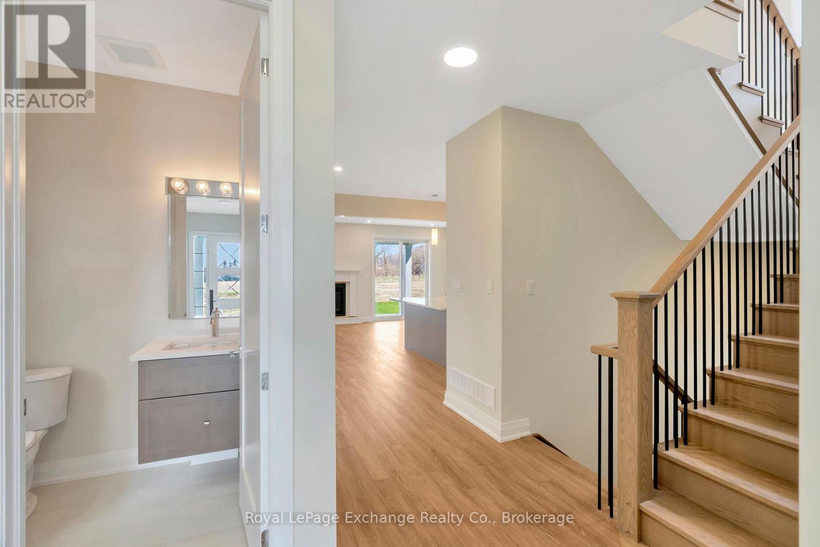 131 Inverness Street N, Kincardine, Ontario  N2Z 2Z4 - Photo 10 - X12105272