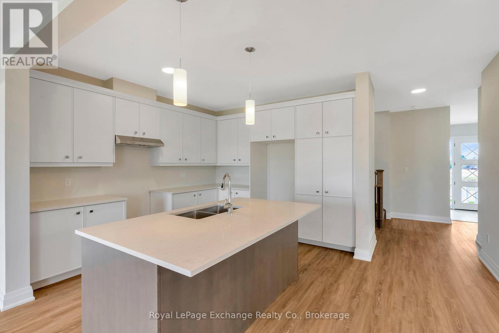 131 Inverness Street N, Kincardine, Ontario  N2Z 2Z4 - Photo 17 - X12105272