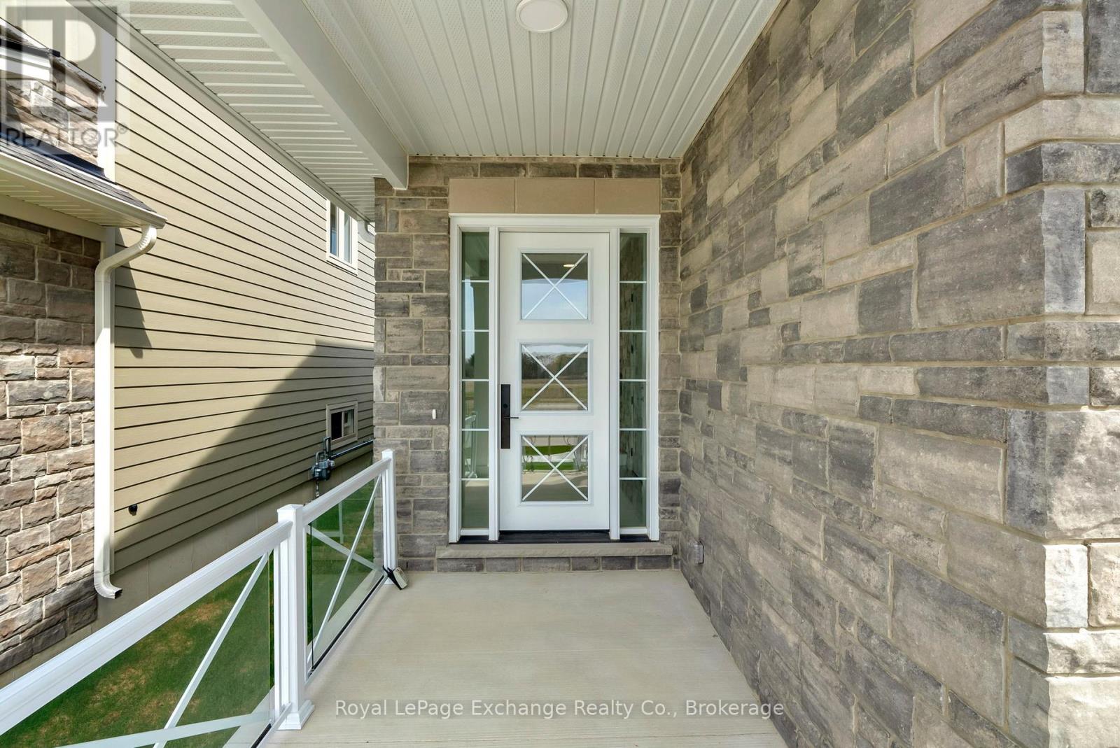 131 Inverness Street N, Kincardine, Ontario  N2Z 2Z4 - Photo 7 - X12105272