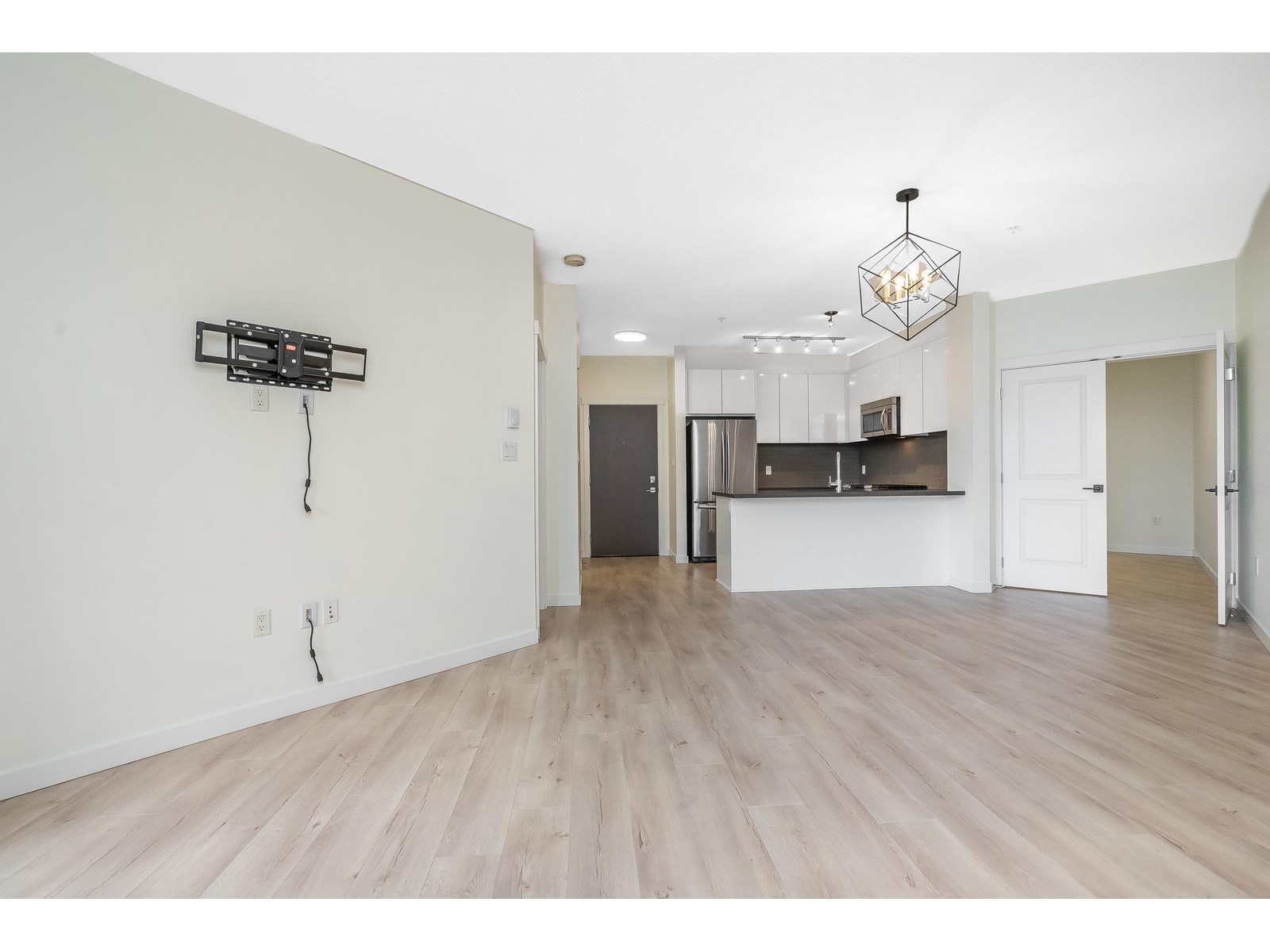 204 15168 33 Avenue, Surrey, British Columbia  V3Z 0N7 - Photo 6 - R3004456