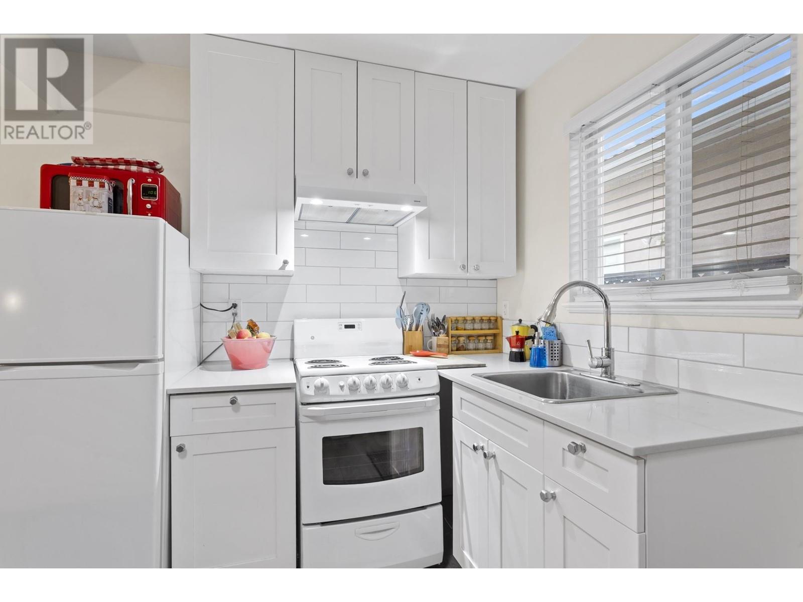 2388 Cambridge Street, Vancouver, British Columbia  V5L 1E7 - Photo 24 - R3005085