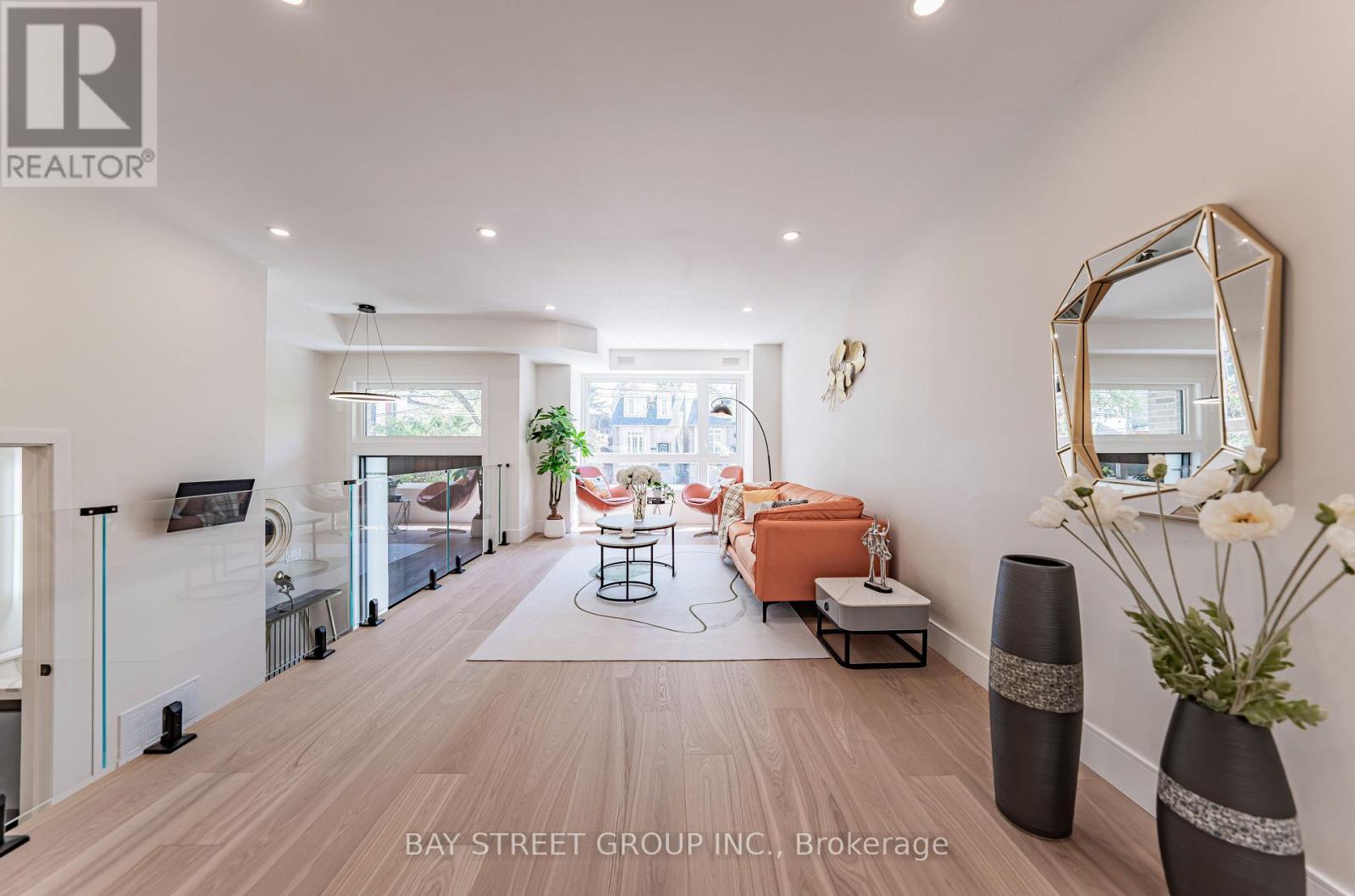 186 Holborne Avenue, Toronto, Ontario  M4C 2R8 - Photo 16 - E12163247