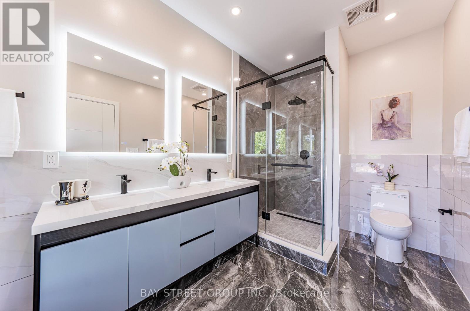186 Holborne Avenue, Toronto, Ontario  M4C 2R8 - Photo 24 - E12163247