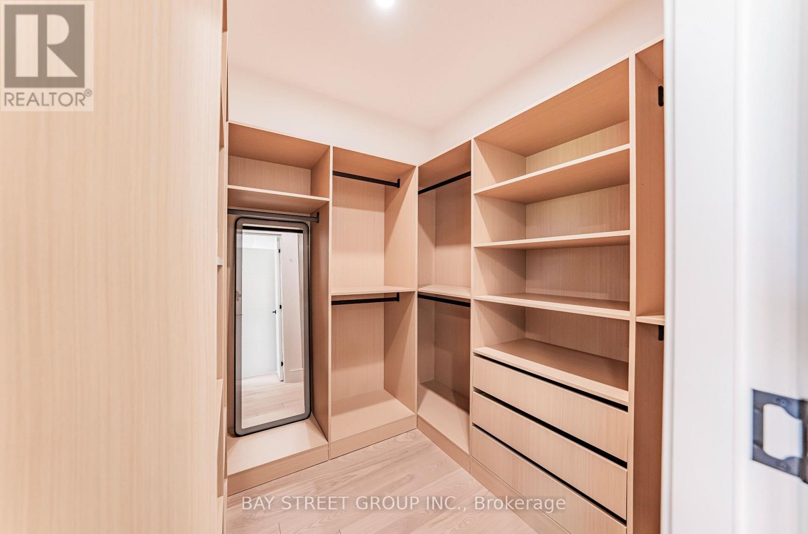 186 Holborne Avenue, Toronto, Ontario  M4C 2R8 - Photo 25 - E12163247