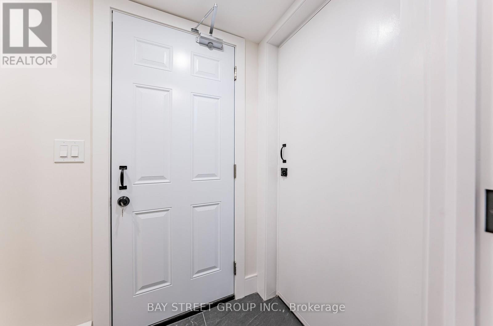 186 Holborne Avenue, Toronto, Ontario  M4C 2R8 - Photo 32 - E12163247