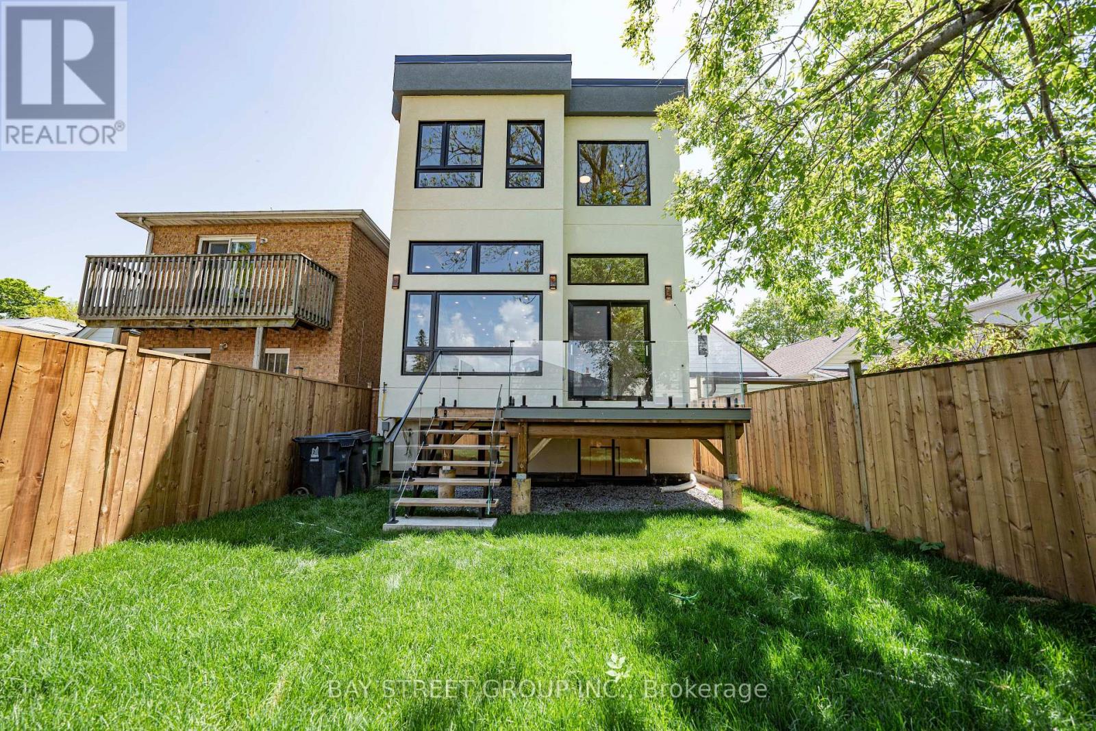 186 Holborne Avenue, Toronto, Ontario  M4C 2R8 - Photo 45 - E12163247