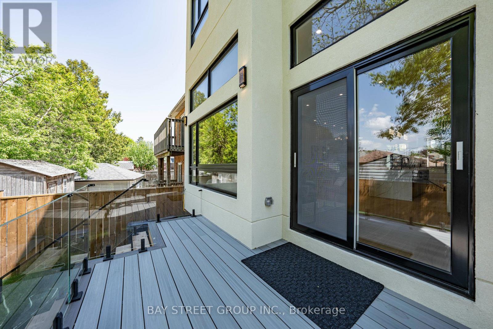 186 Holborne Avenue, Toronto, Ontario  M4C 2R8 - Photo 47 - E12163247