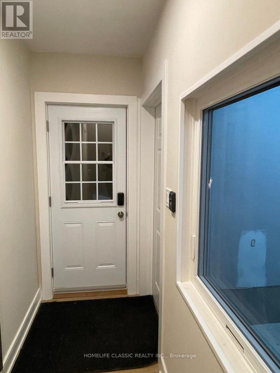 Unit B - 32 Gwillimbury Drive W, Bradford West Gwillimbury, Ontario  L3Z 0A8 - Photo 1 - N12163137