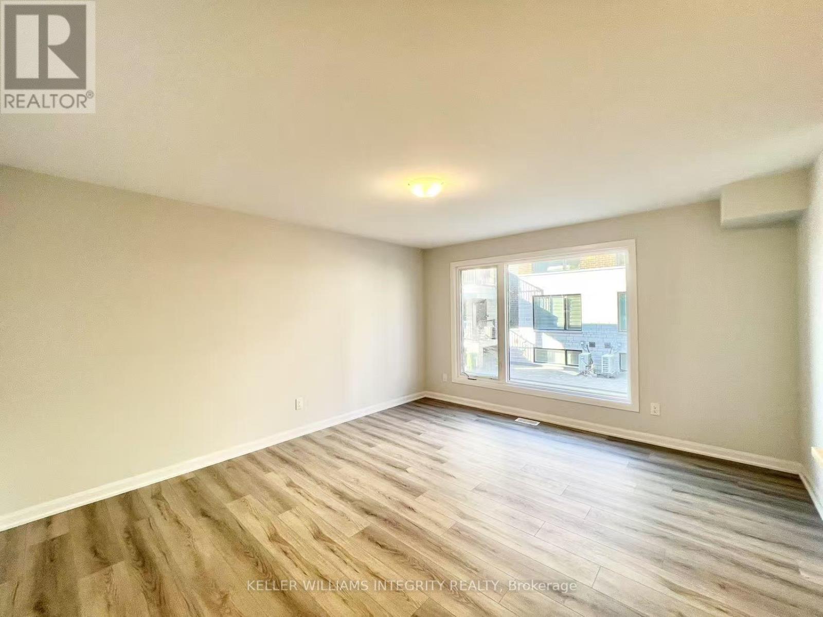 1407 Creekway Private, Ottawa, Ontario  K2T 0T1 - Photo 12 - X12143216