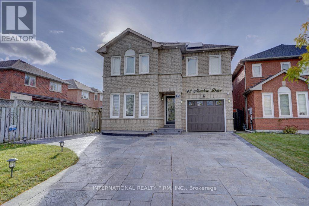 42 MATTHEW DRIVE, Vaughan, Ontario