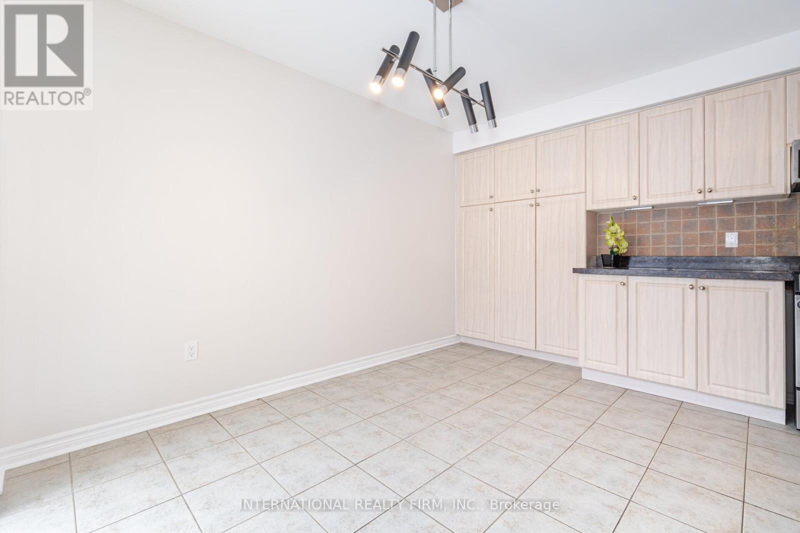 42 Matthew Drive, Vaughan, Ontario  L4L 9B4 - Photo 19 - N12163212