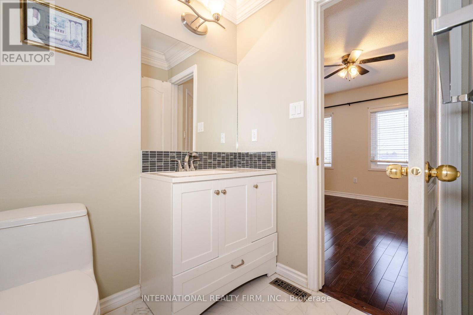 42 Matthew Drive, Vaughan, Ontario  L4L 9B4 - Photo 33 - N12163212