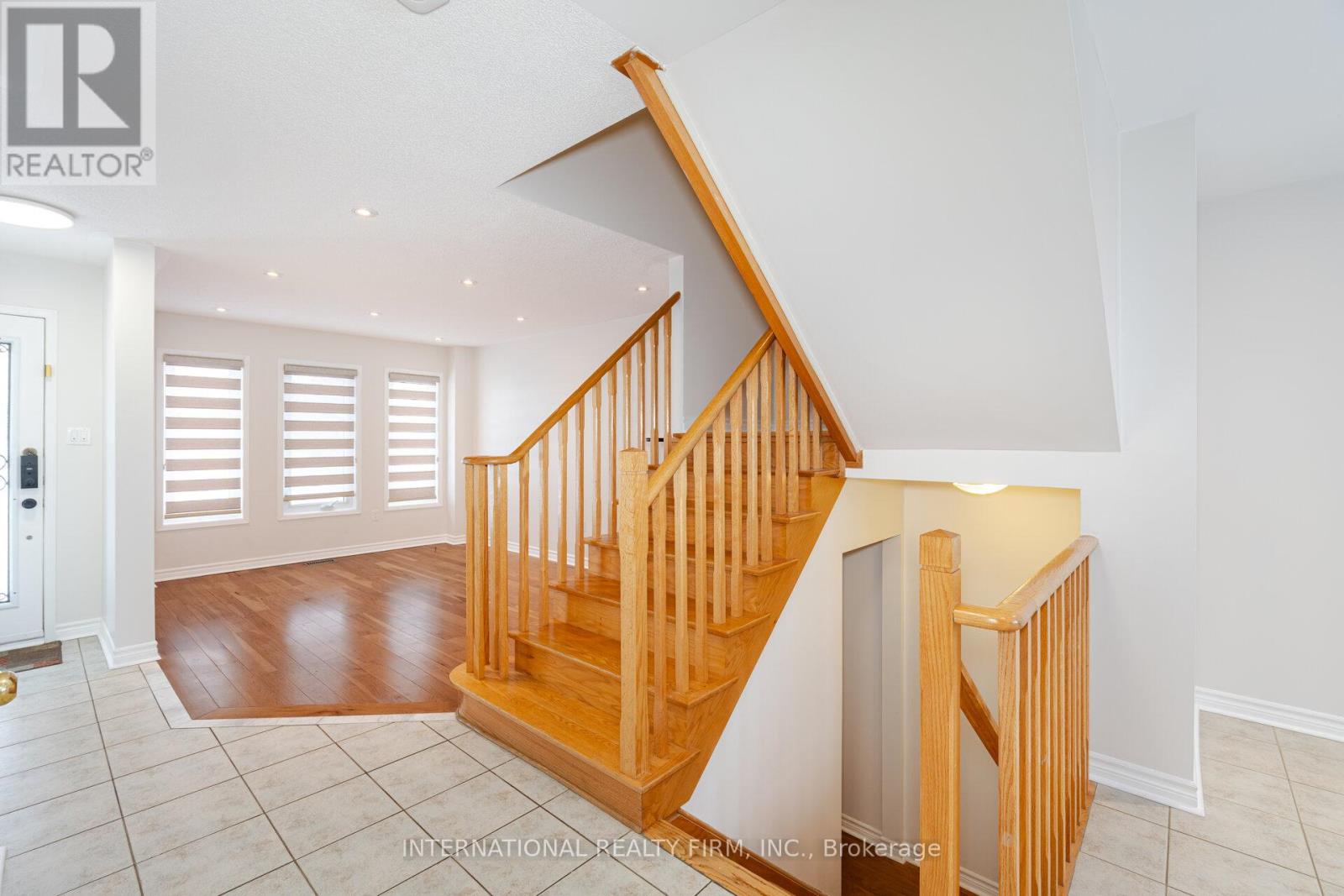 42 Matthew Drive, Vaughan, Ontario  L4L 9B4 - Photo 35 - N12163212