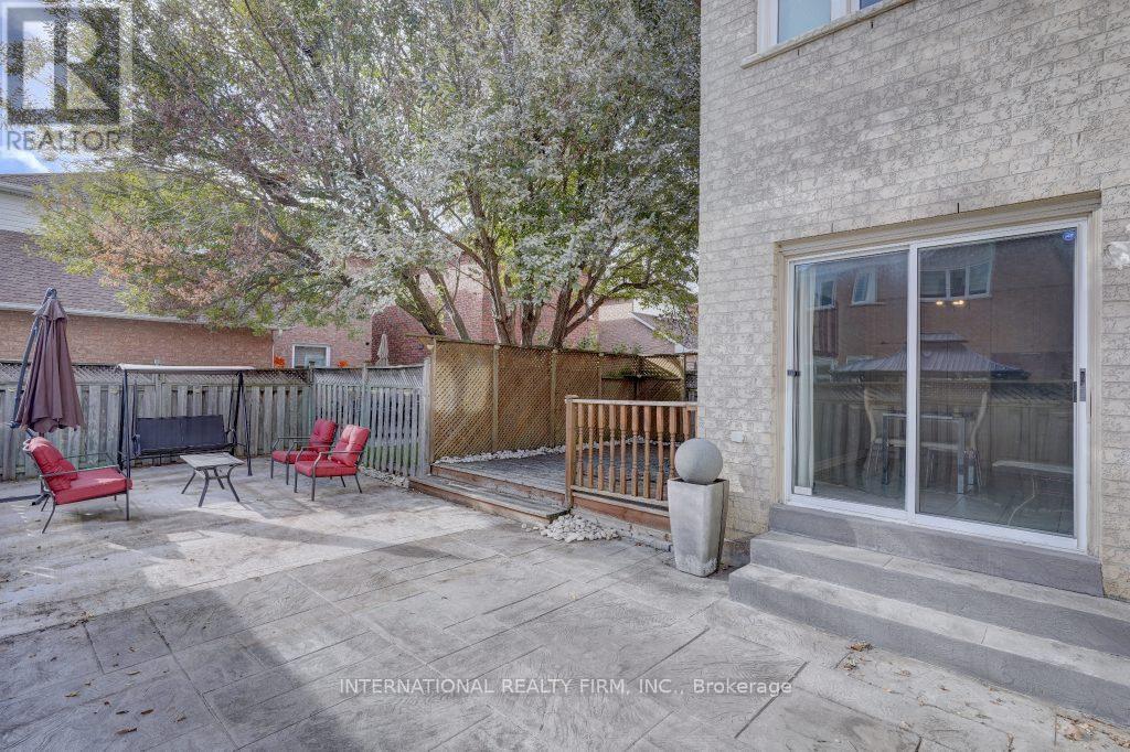 42 Matthew Drive, Vaughan, Ontario  L4L 9B4 - Photo 43 - N12163212