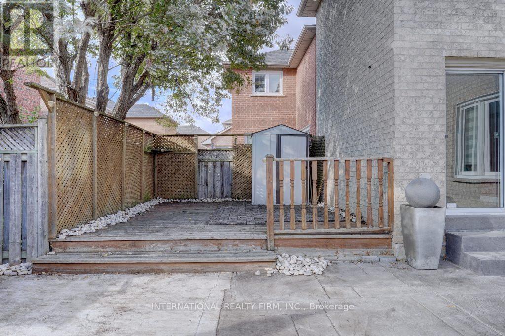 42 Matthew Drive, Vaughan, Ontario  L4L 9B4 - Photo 44 - N12163212