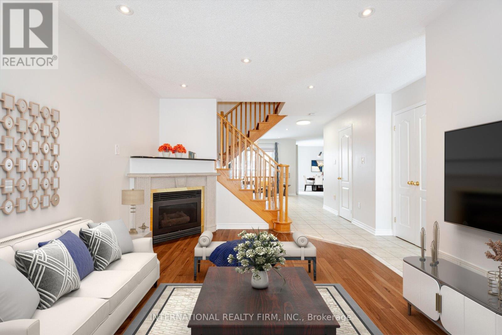 42 Matthew Drive, Vaughan, Ontario  L4L 9B4 - Photo 8 - N12163212