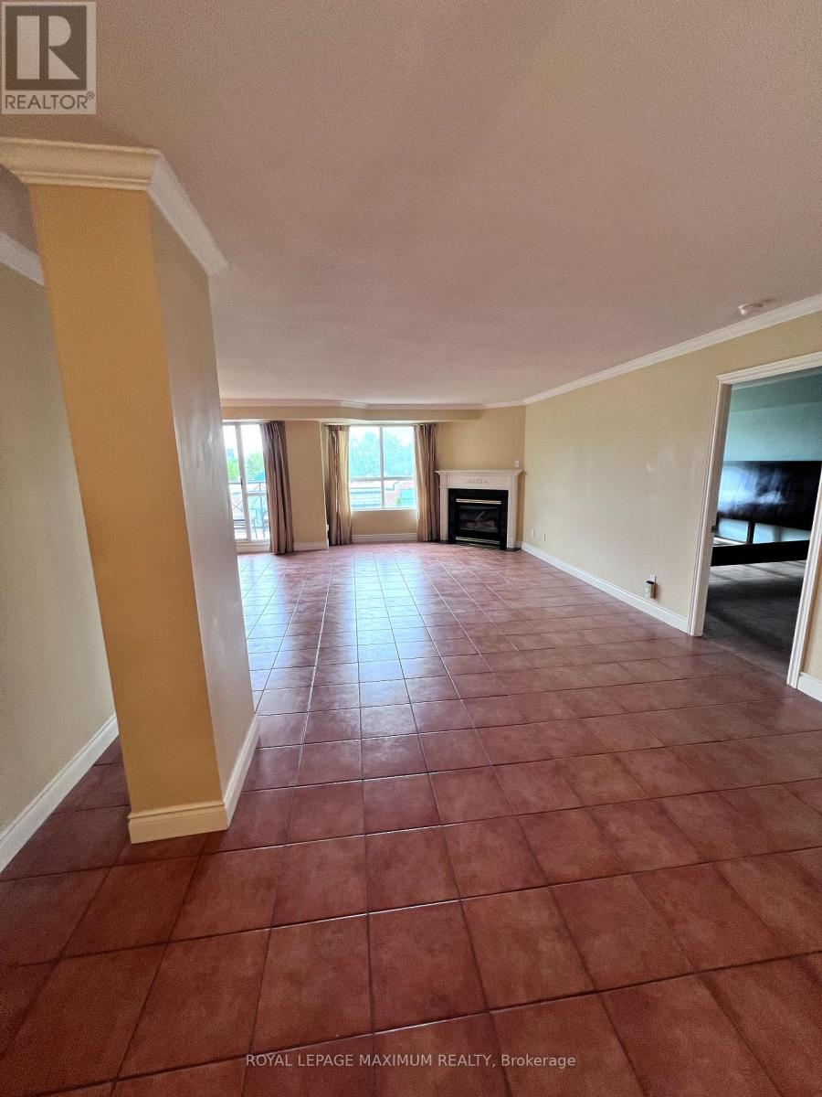 404 - 121 Woodbridge Avenue, Vaughan, Ontario  L4L 9E3 - Photo 11 - N12163241
