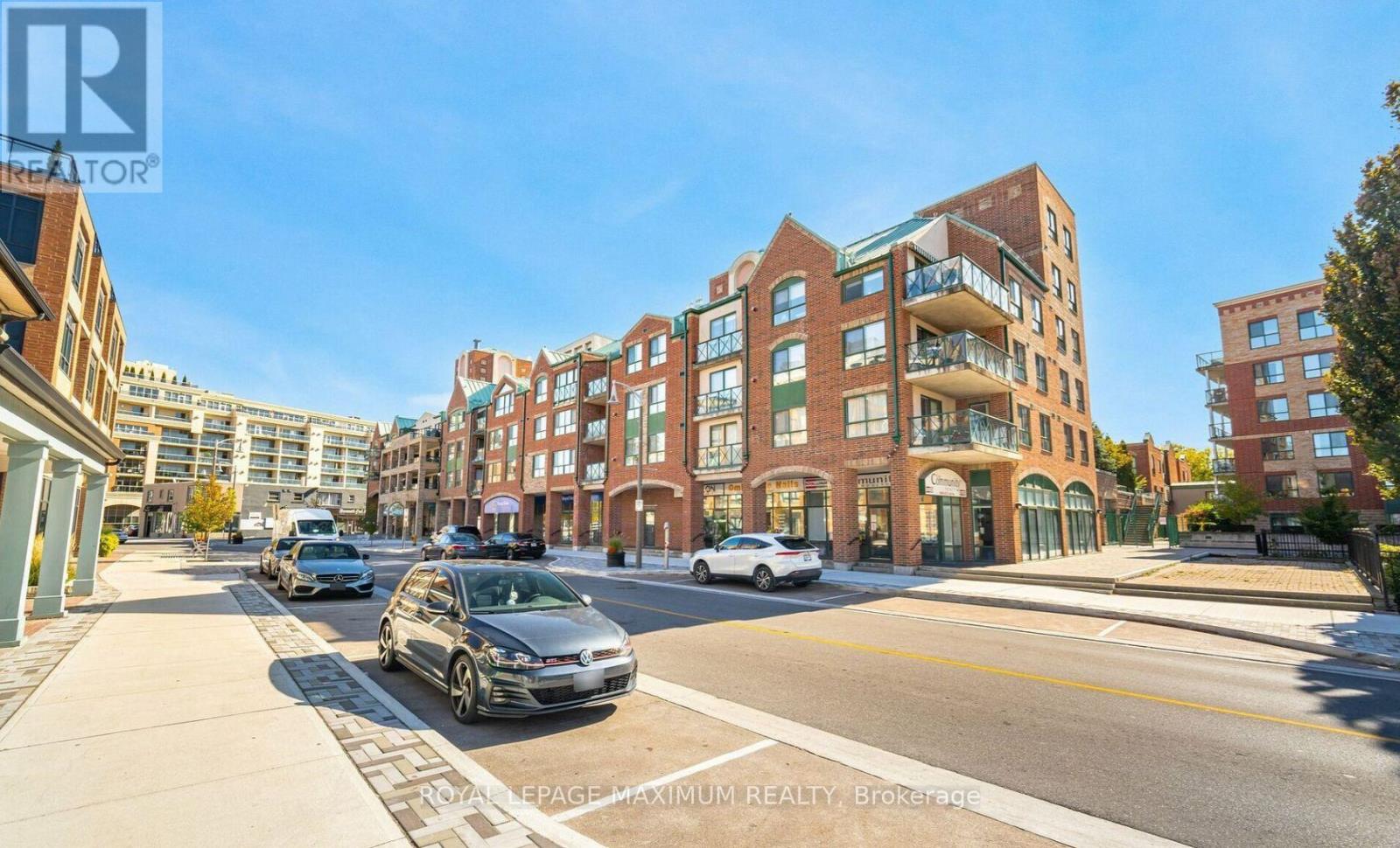 404 - 121 Woodbridge Avenue, Vaughan, Ontario  L4L 9E3 - Photo 2 - N12163241