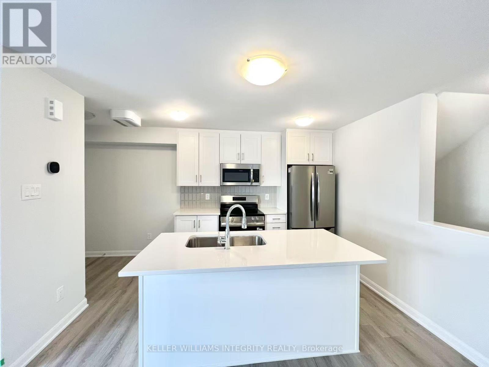 1407 Creekway Private, Ottawa, Ontario  K2T 0T1 - Photo 8 - X12143216