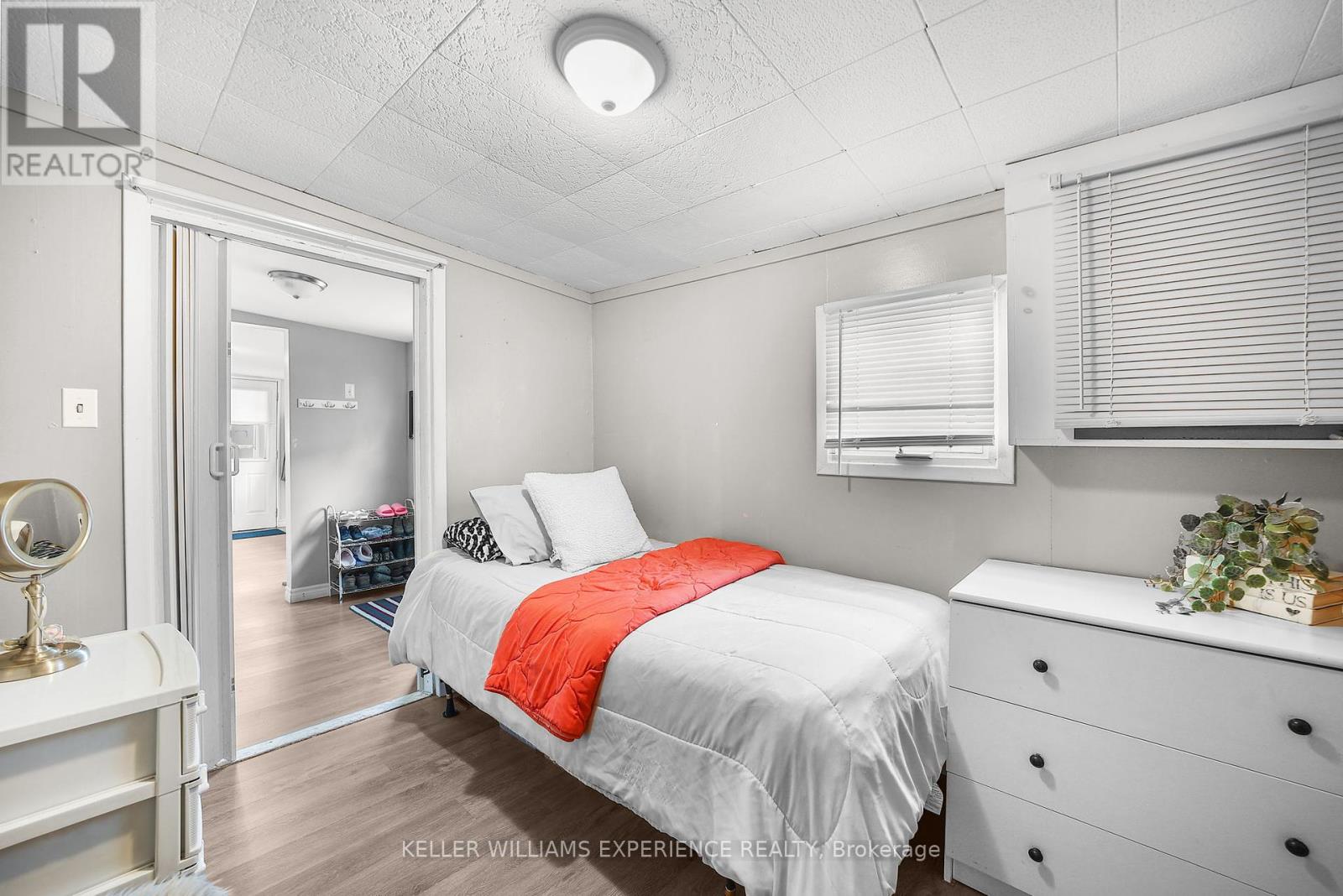16 Second Street, Essa, Ontario  L3W 0L4 - Photo 17 - N12163276