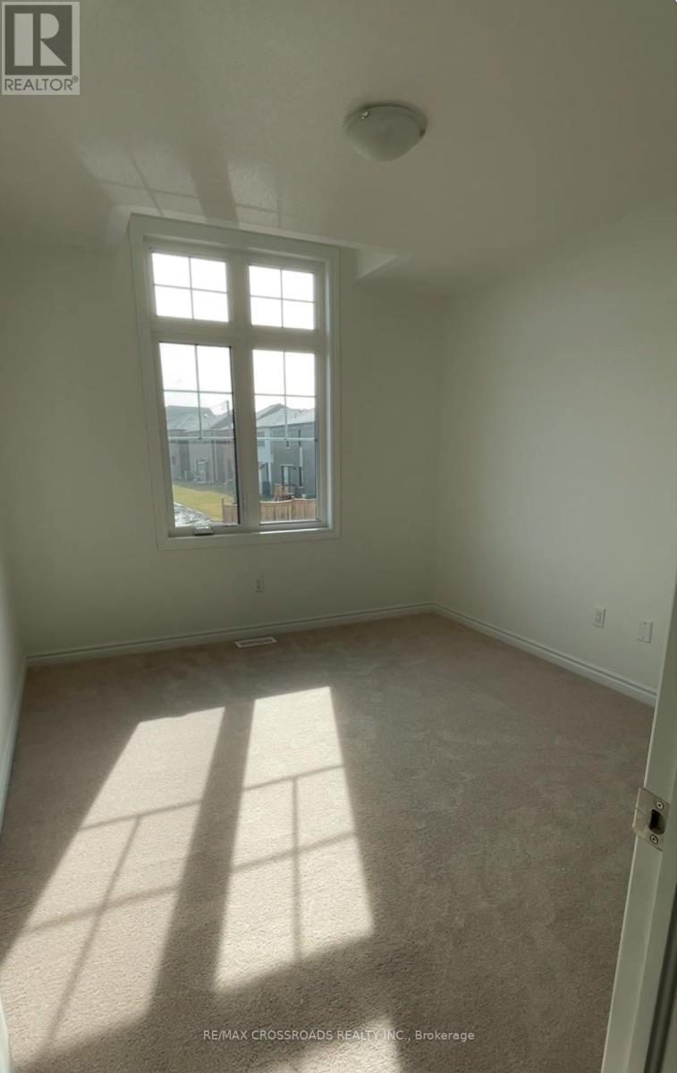 312 Madelaine Drive, Barrie, Ontario  L9J 0P4 - Photo 7 - S12163161