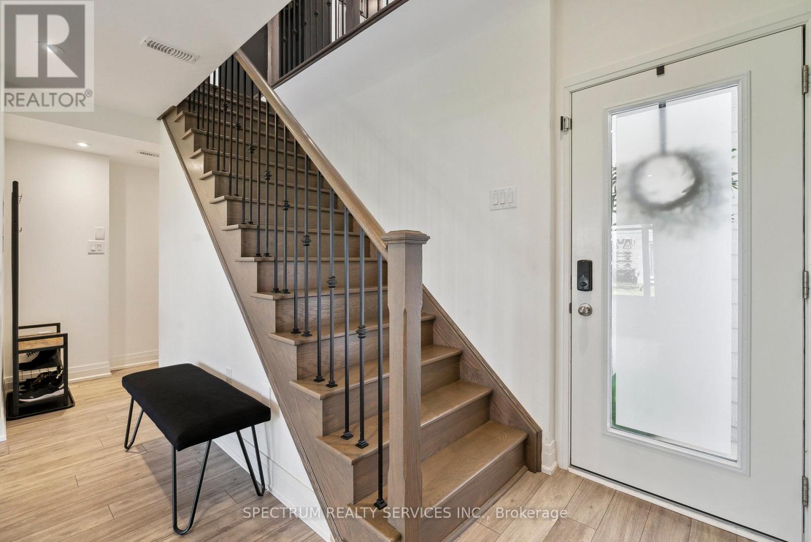 Property at 29 SHELBURNE AVENUE image 3
