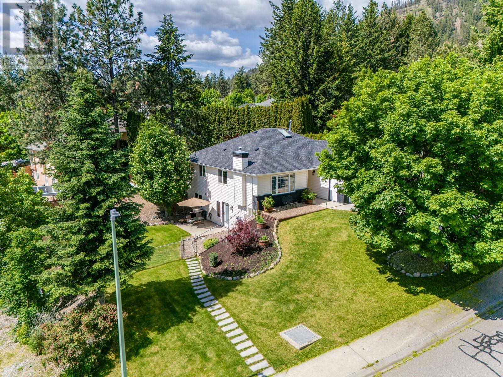 2367 Shannon Woods Drive, West Kelowna, British Columbia  V4T 2L9 - Photo 32 - 10340335