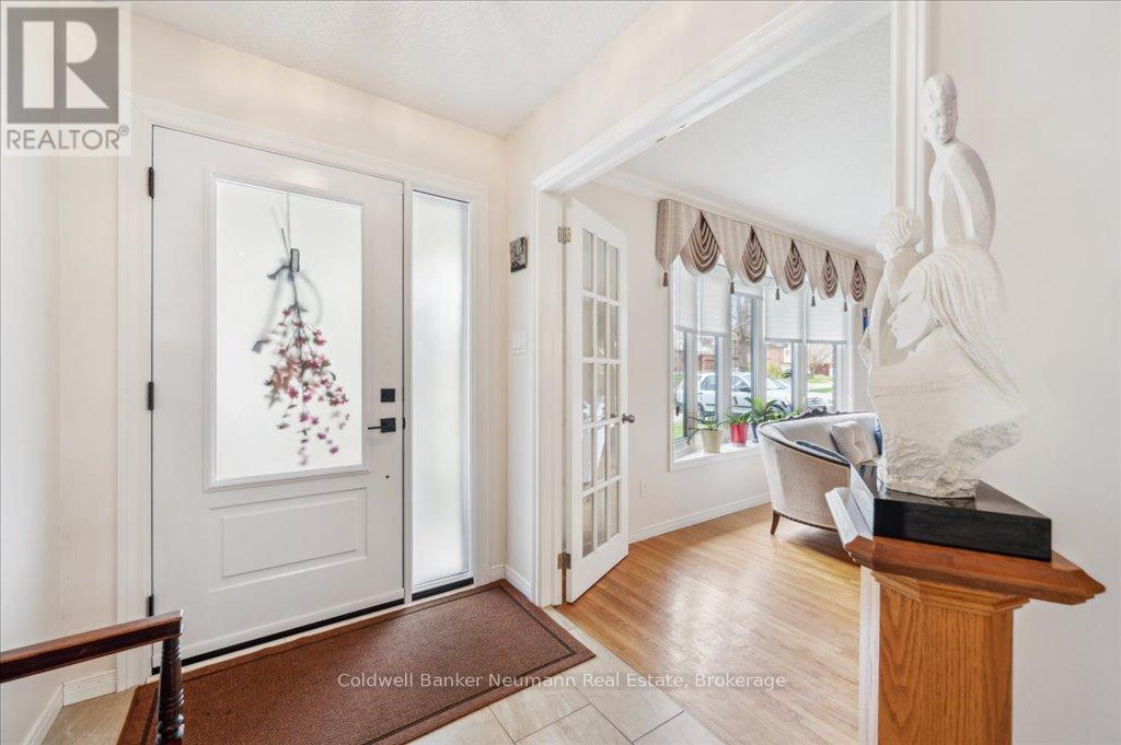 17 Brazolot Drive, Guelph, Ontario  N1G 4M1 - Photo 5 - X12163336